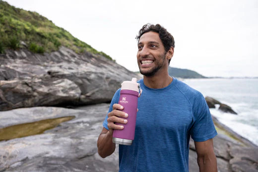 Garrafa Térmica Flip Straw Stanley: a companheira certa para visitar novos lugares