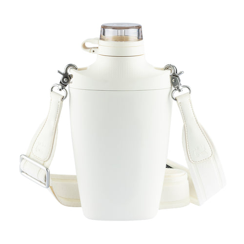 Garrafa térmica off-white com alça de ombro.